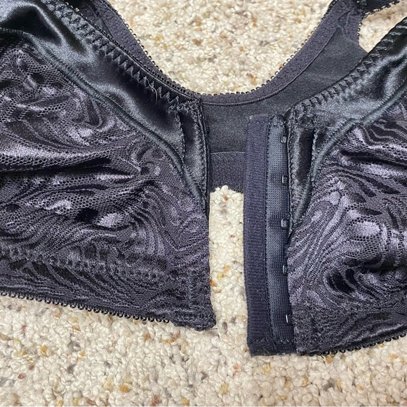 Bali women's 38C Black floral bra non padded stretch fabric new with tags - Picture 7 of 7